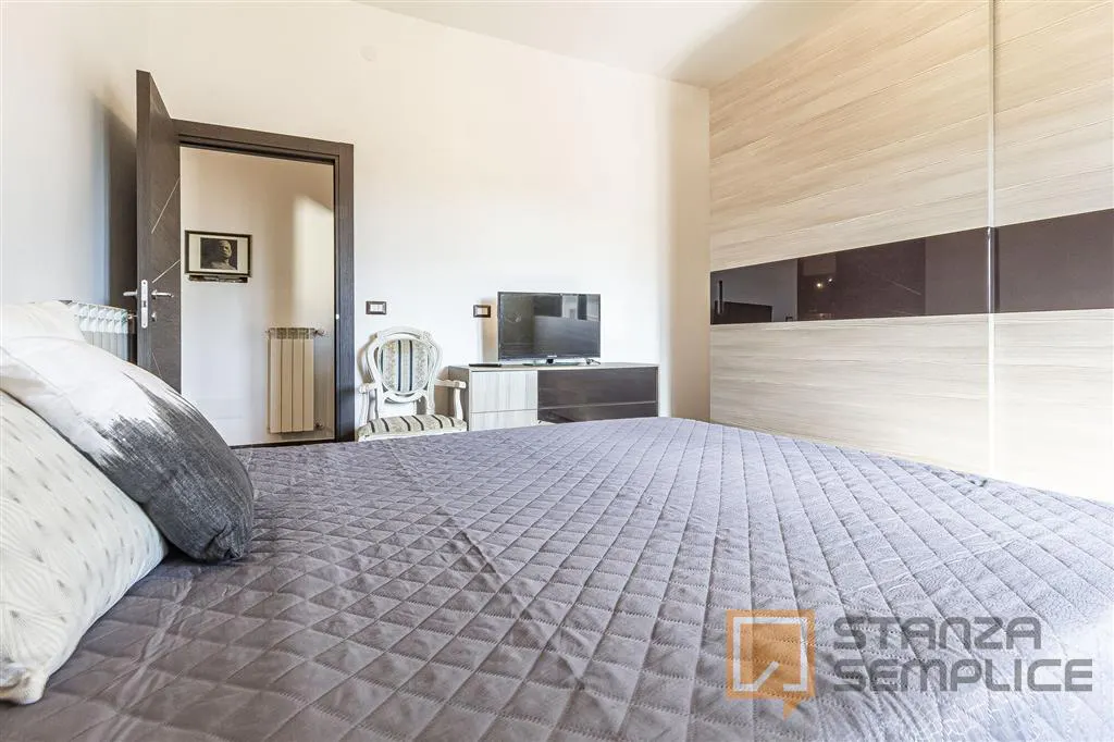 Private room in Via Napoli, Sassari 2