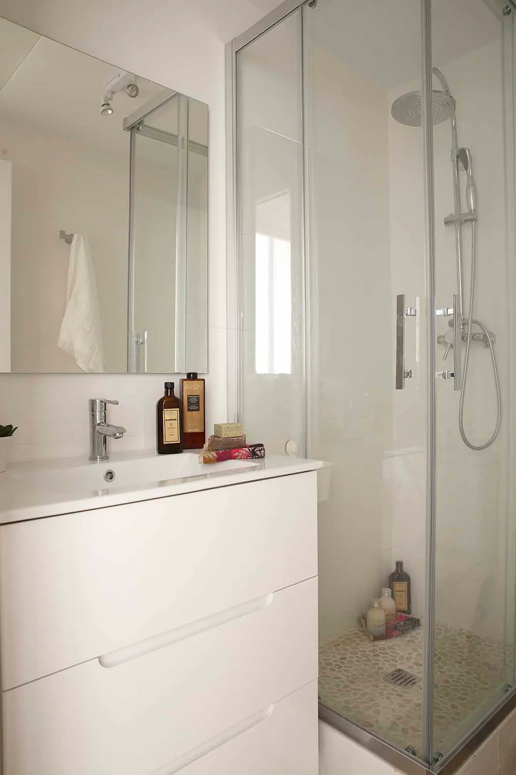 1-Bedroom Apartment in Calle del General Díaz Porlier, Madrid (1535248) ROOM 2