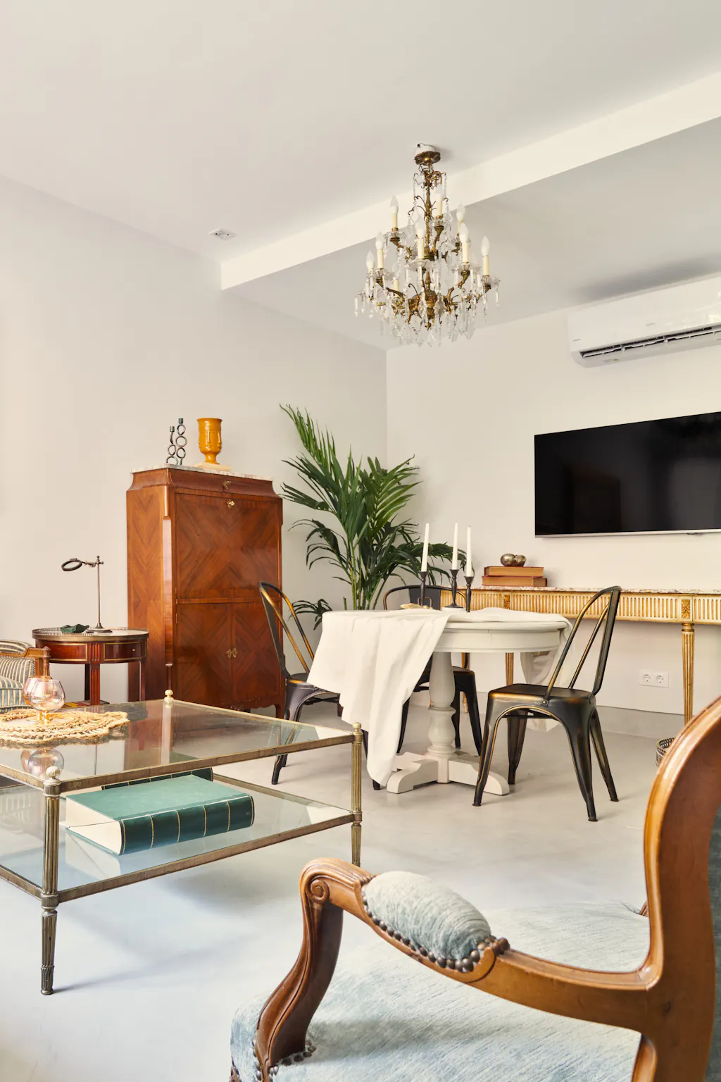 2-Bedroom Apartment in Calle de Álvarez de Baena, Madrid (1535252) ROOM 3
