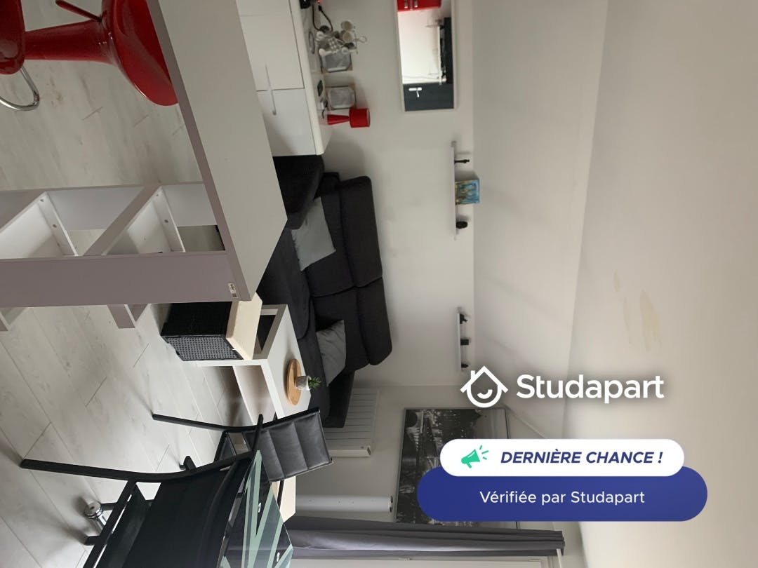 Apartment for rent for €880 per month in Soisy-sur-Seine, Rue Francisco de Goya