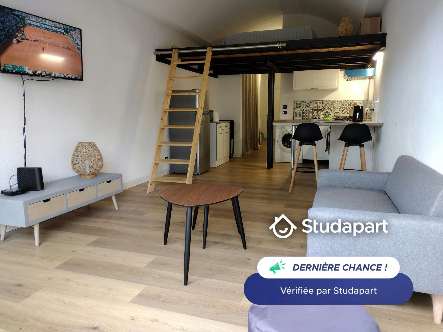 Appartement à louer pour 1 070 €/mois à Antibes, Avenue de Nice