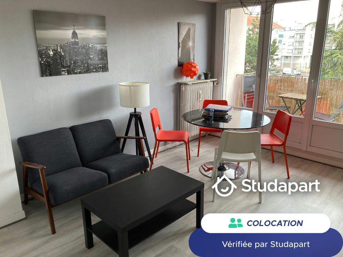 Private room for rent for €390 per month in Dijon, Place Roger Salengro