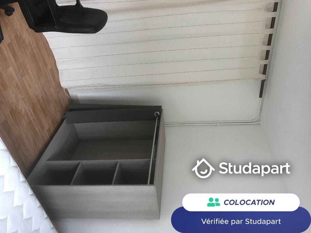 Отдельная комната сдается в аренду за 410 € в месяц в Vannes, Rue Pierre Dubreuil