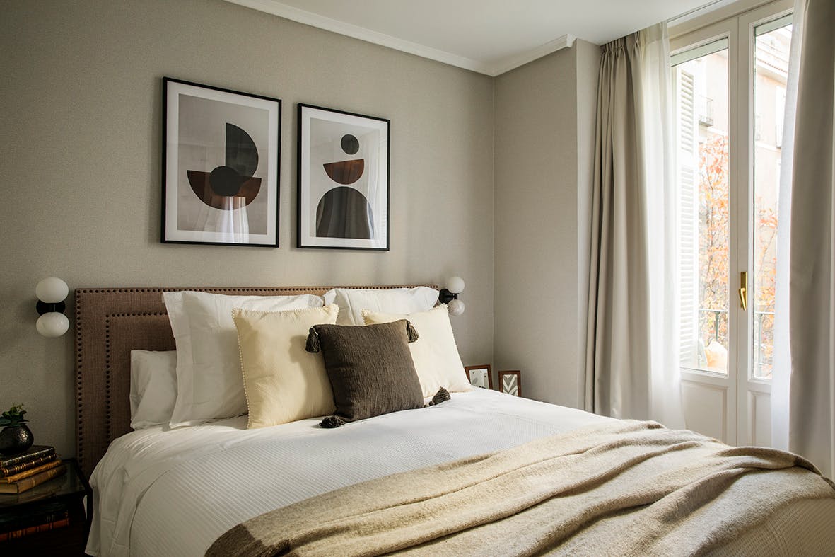 Apartment for rent for €2,695 per month in Madrid, Calle del Arenal