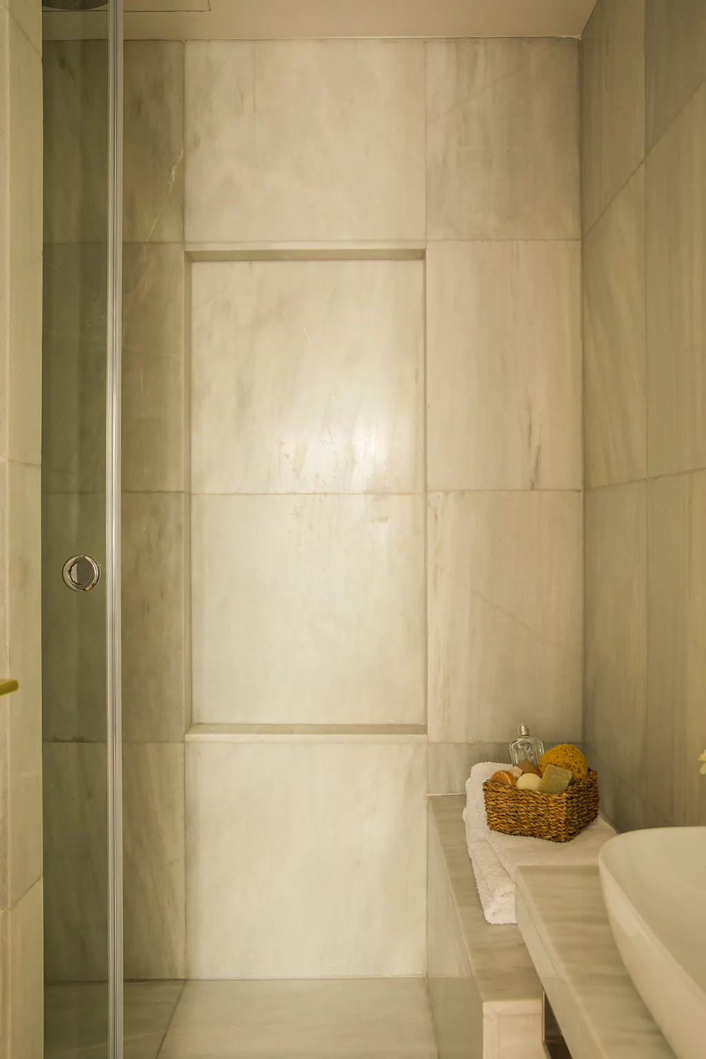 2-Bedroom Apartment in Calle del Almirante, Madrid (1535588) ROOM 2