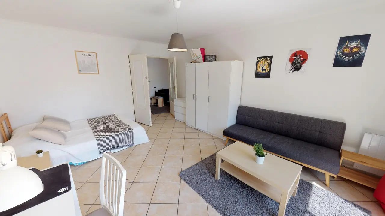 Private room in Rue des Trois Pierres, Lyon (1535796) room image 1