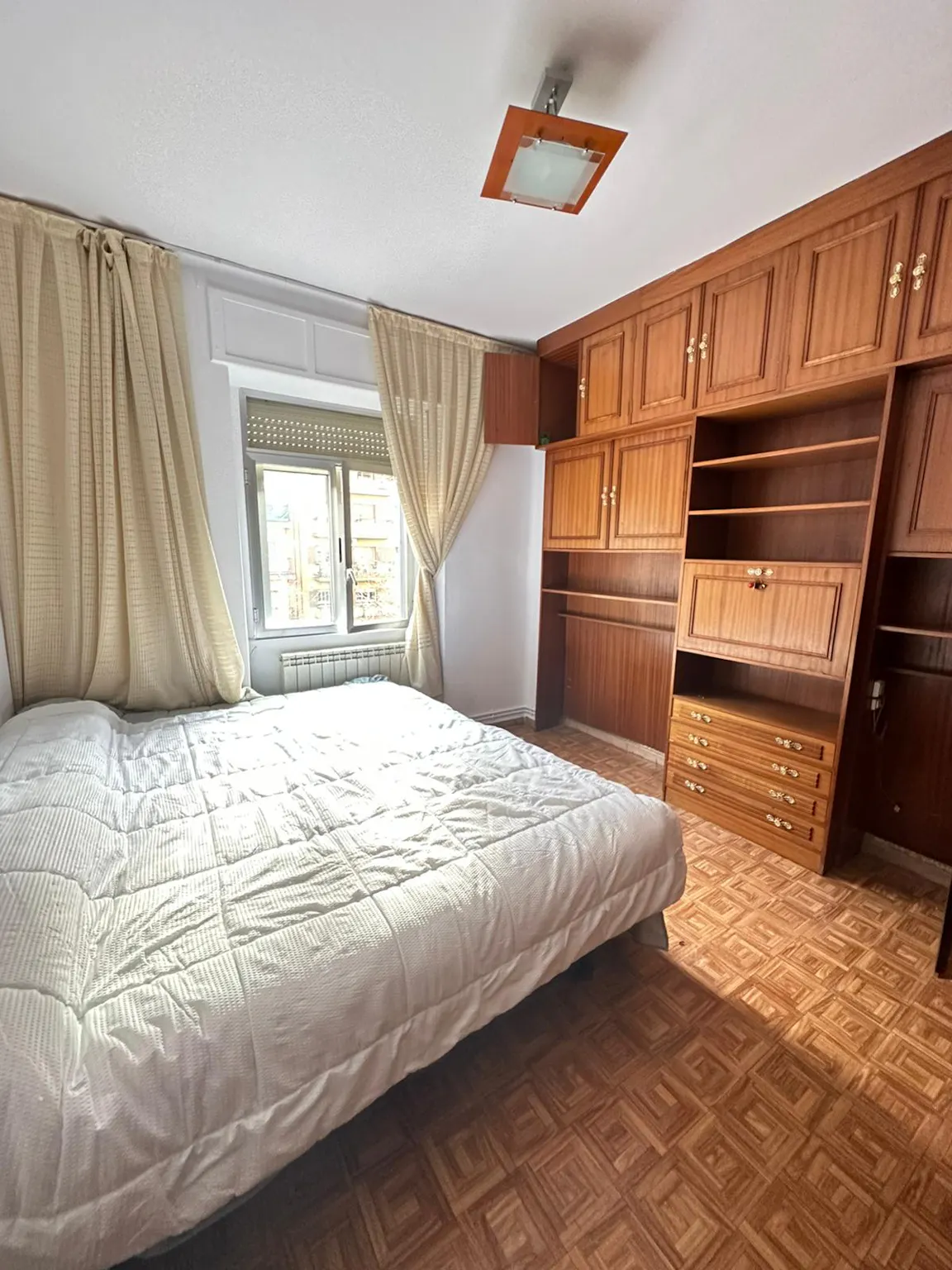 Private room in Avenida de Portugal, Salamanca (1535837) ROOM