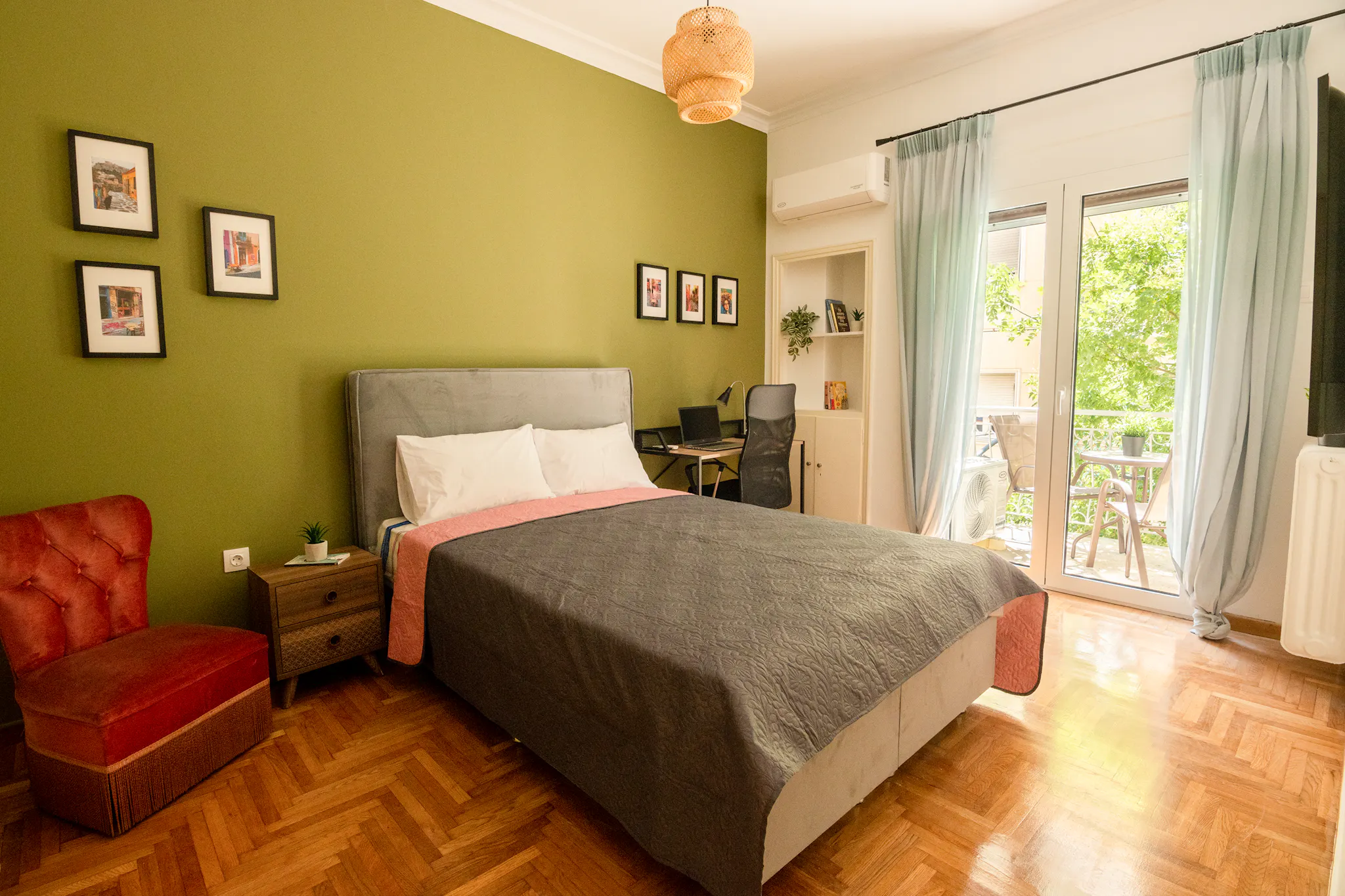Metsovou, Athens preview