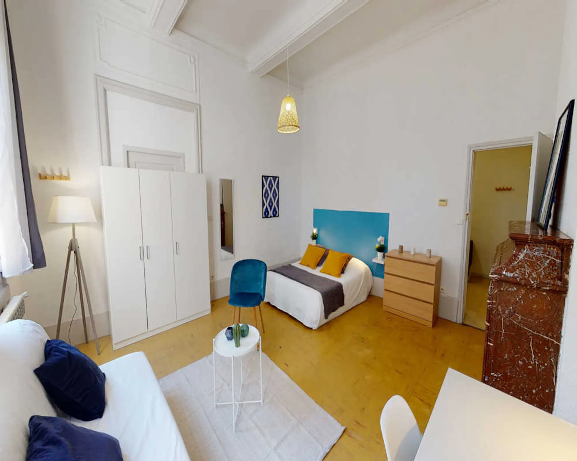 Rue du Faubourg du Courreau, Montpellier preview