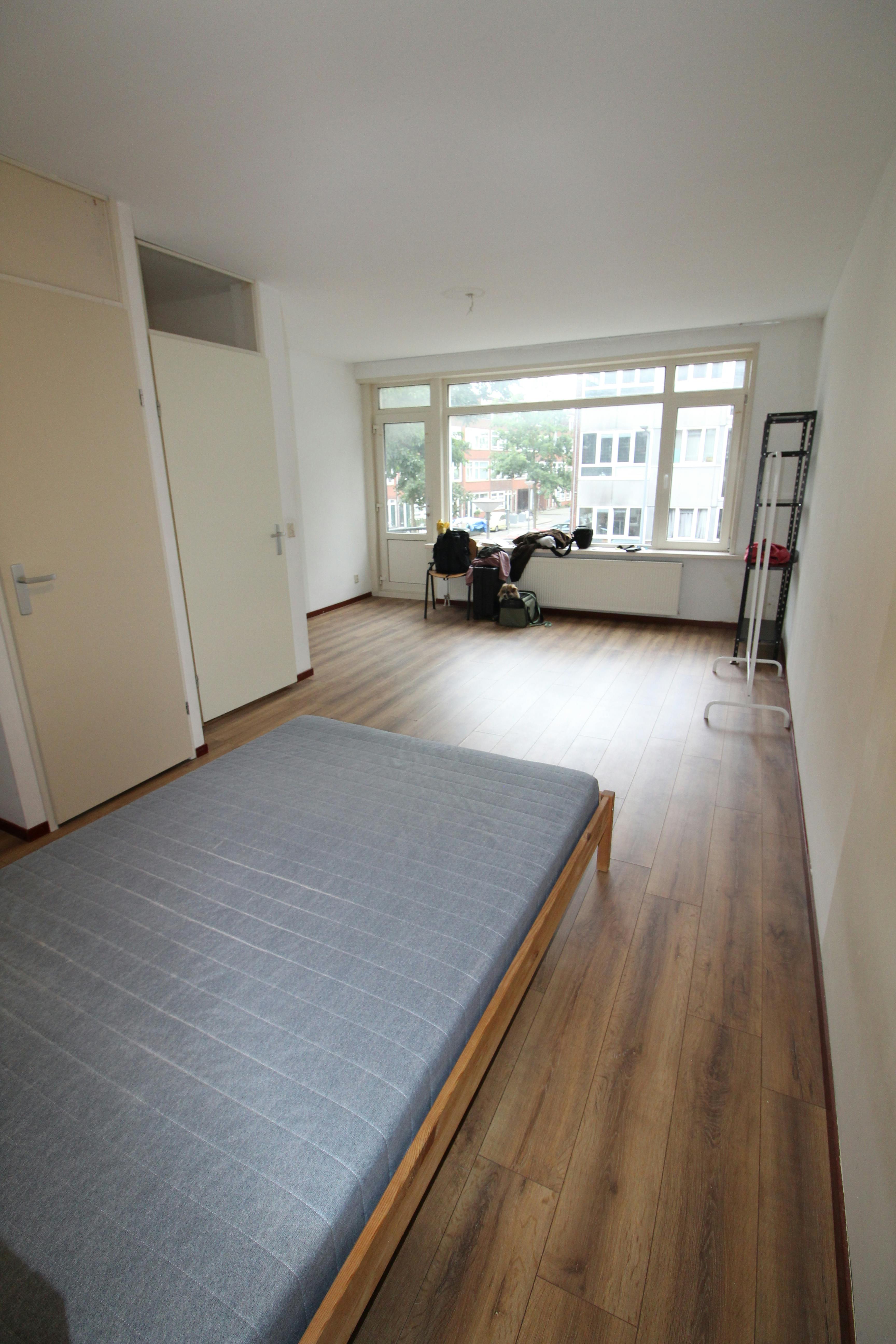Apartment Rotterdam, 1 bed, 65m² — photo 1