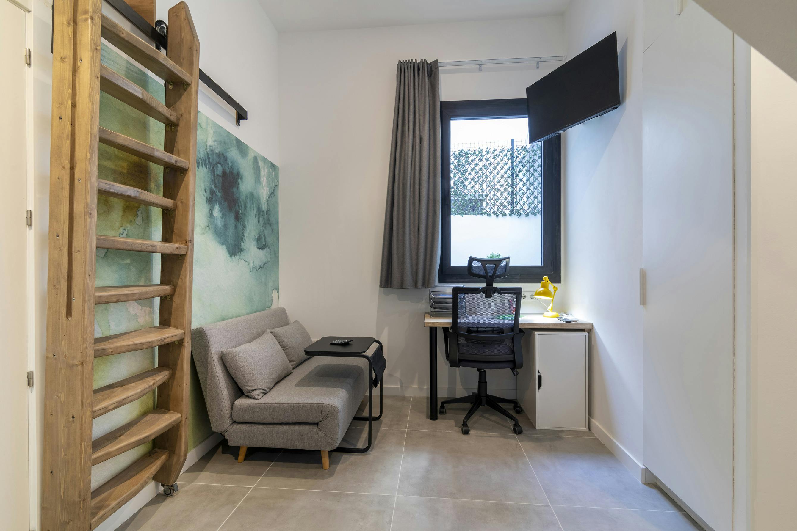 Private room for rent for €819 per month in Valencia, Carrer Germans Villalonga