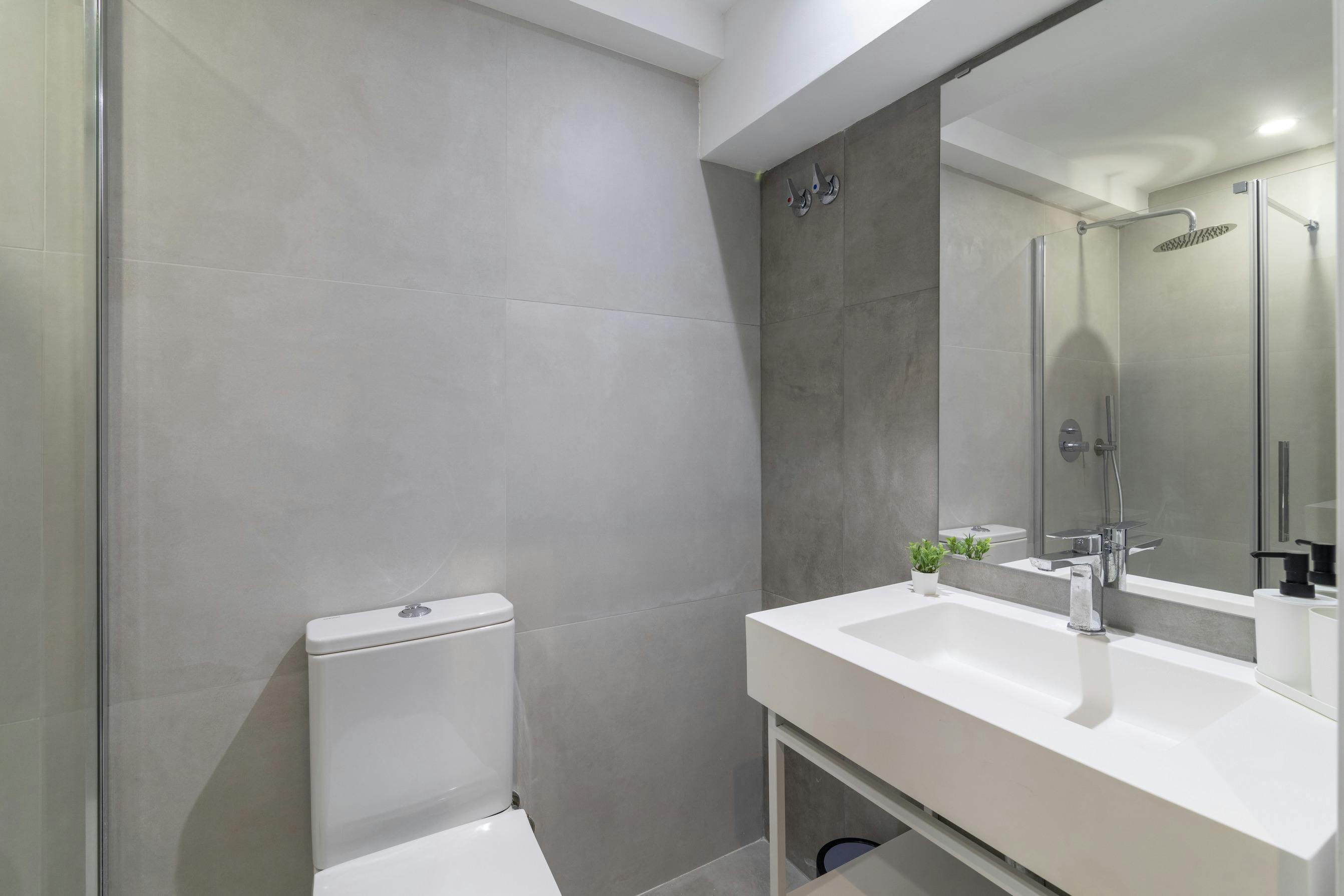 Private room in Carrer Germans Villalonga, Valencia (1536478) room image 10