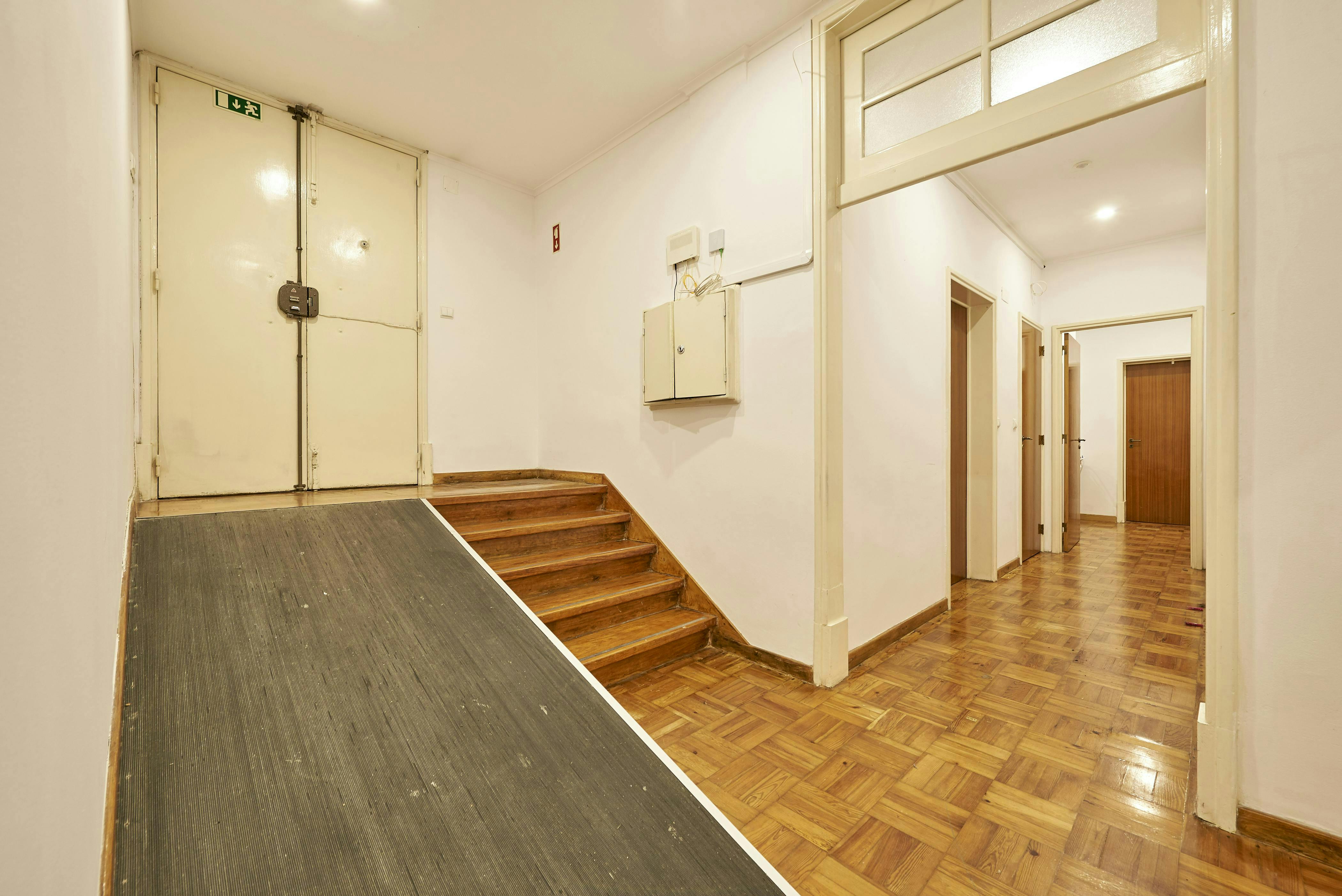 Apartment Lisbon, 100m² — photo 4