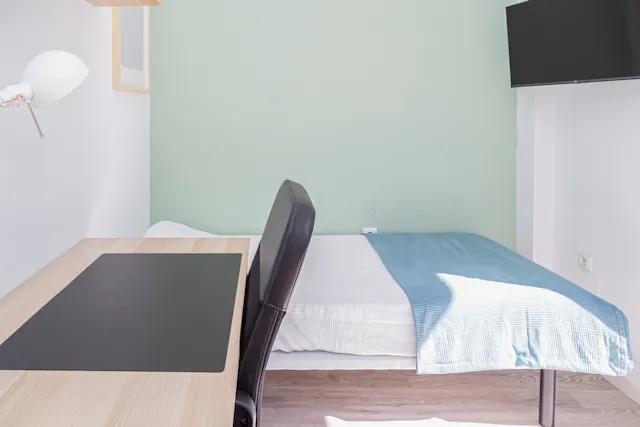 Private room in Calle Montevideo, Zaragoza (1536545) room image 1