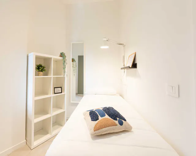 Private room in Via Luigi Scrosati, Milan (1536744) room image 2