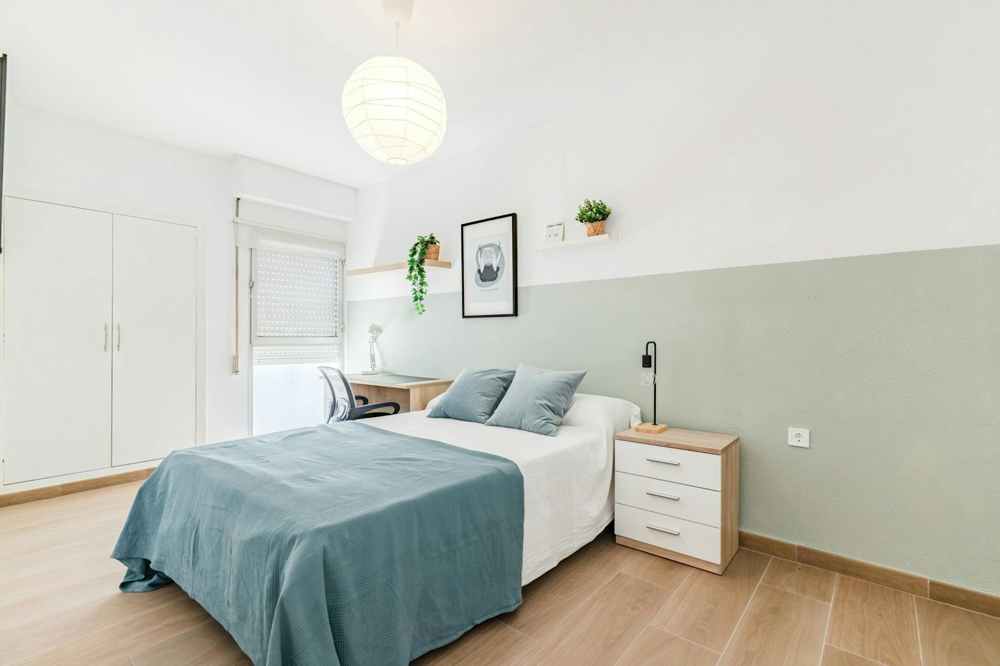 Carrer de Miguel Servet, Valencia preview