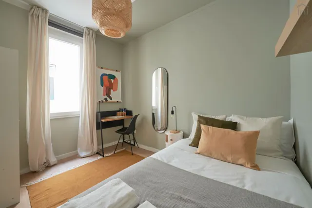 Private room in Rua Morais Soares, Lisbon (1536900) room image 1