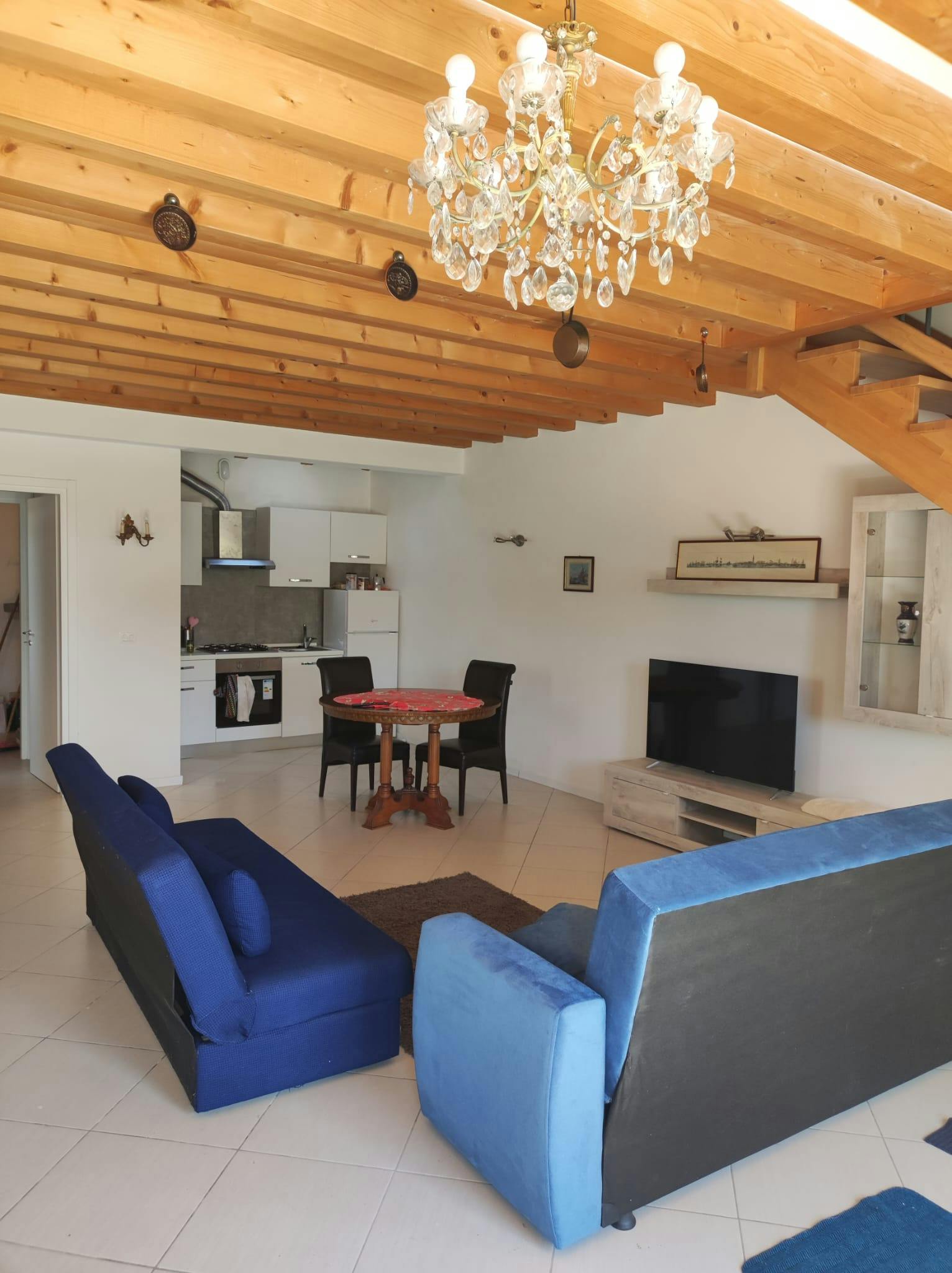 Casă de închiriat pentru 1.600 EUR pe lună în Venice, Via Miranese