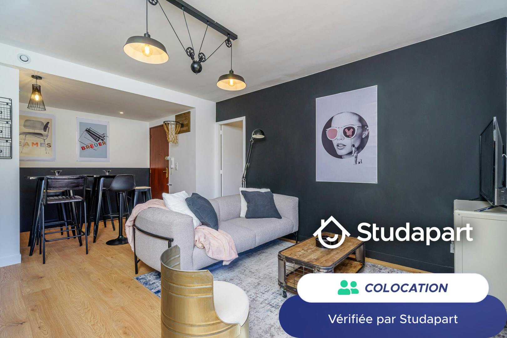 Private room for rent on Rue d'Éguison, Marseille - Plus