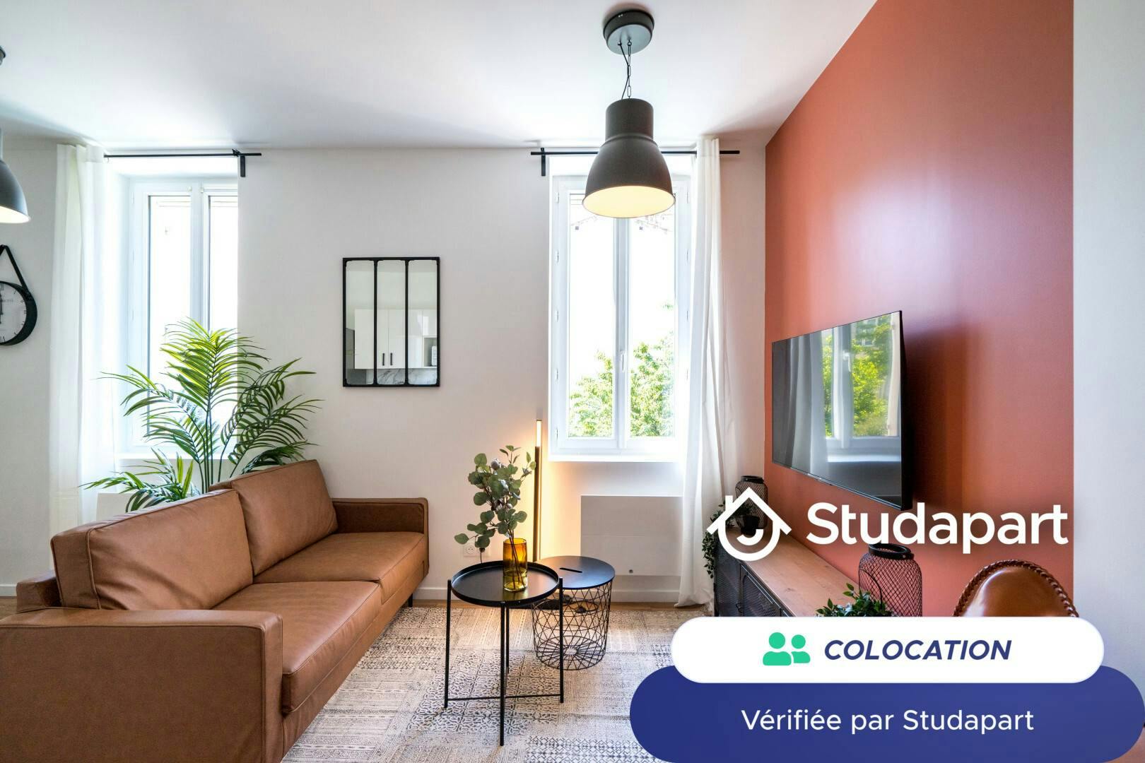 私人房间 正在以 €450 的月租出租，其位于 Toulon, Rue Sainte-Germaine