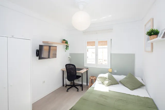 Private room in Carrer de la Miraculosa, Valencia (1537703) room image 1