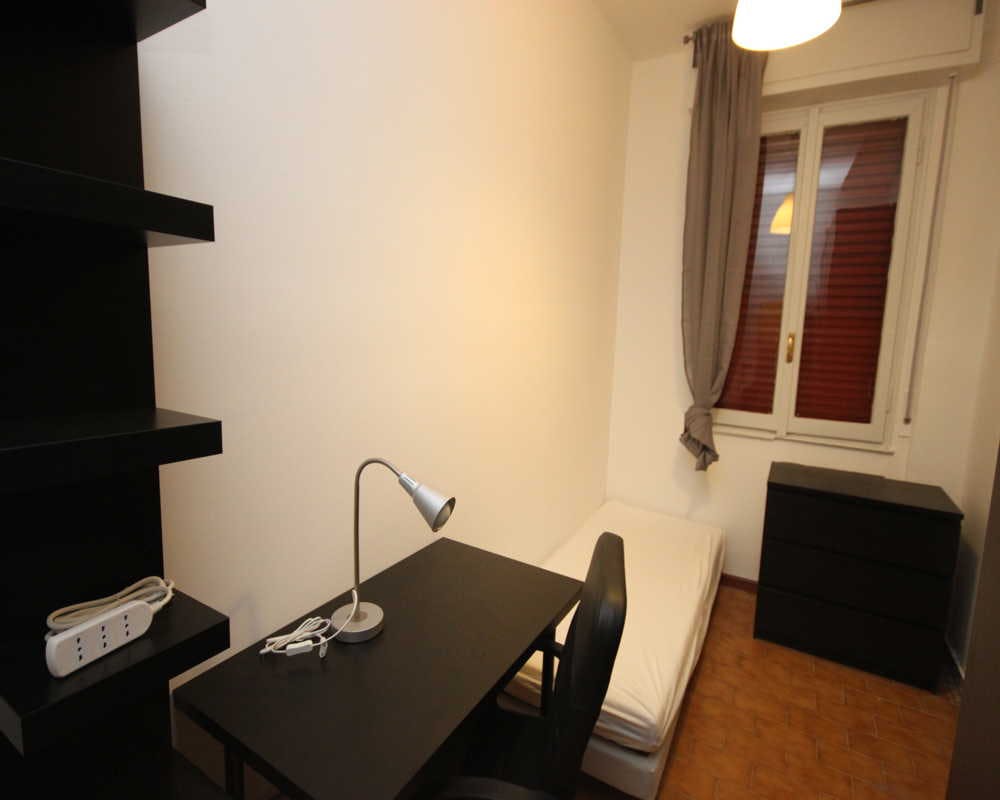 Private room for rent for €640 per month in Milan, Via Salvatore Barzilai