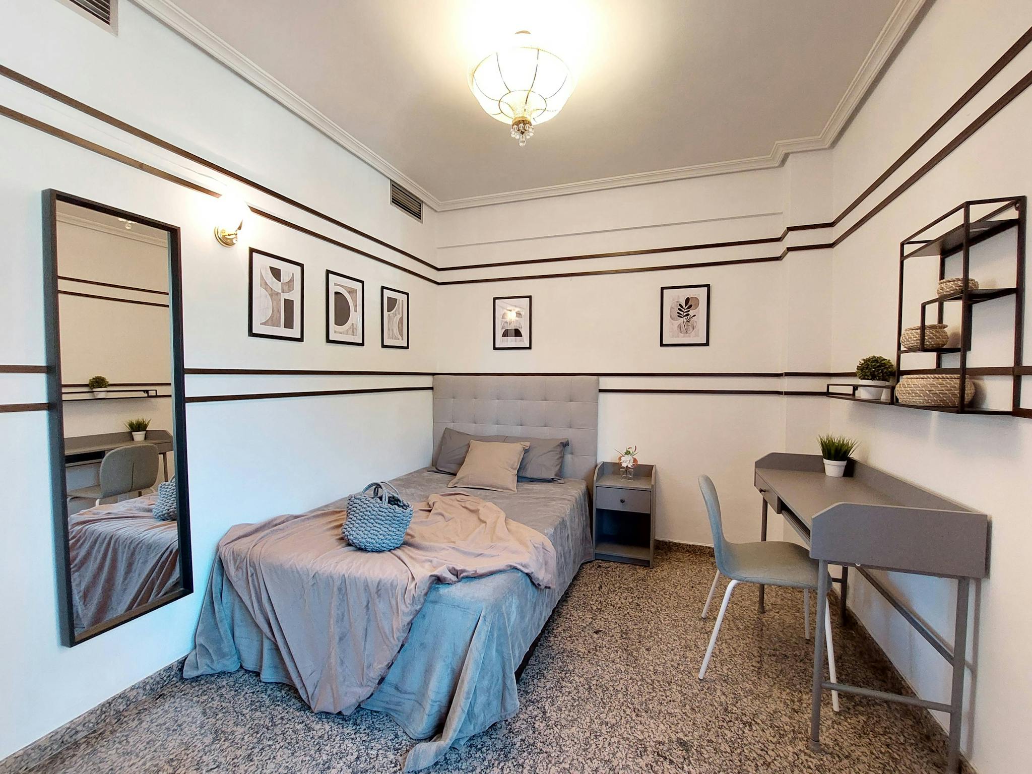 Calle de Antonio Machado, Madrid preview