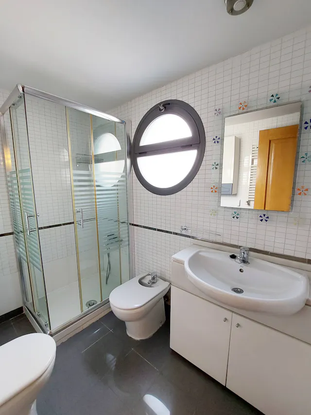Private room in Calle de Mauricio Legendre, Madrid (1538022) room image 60