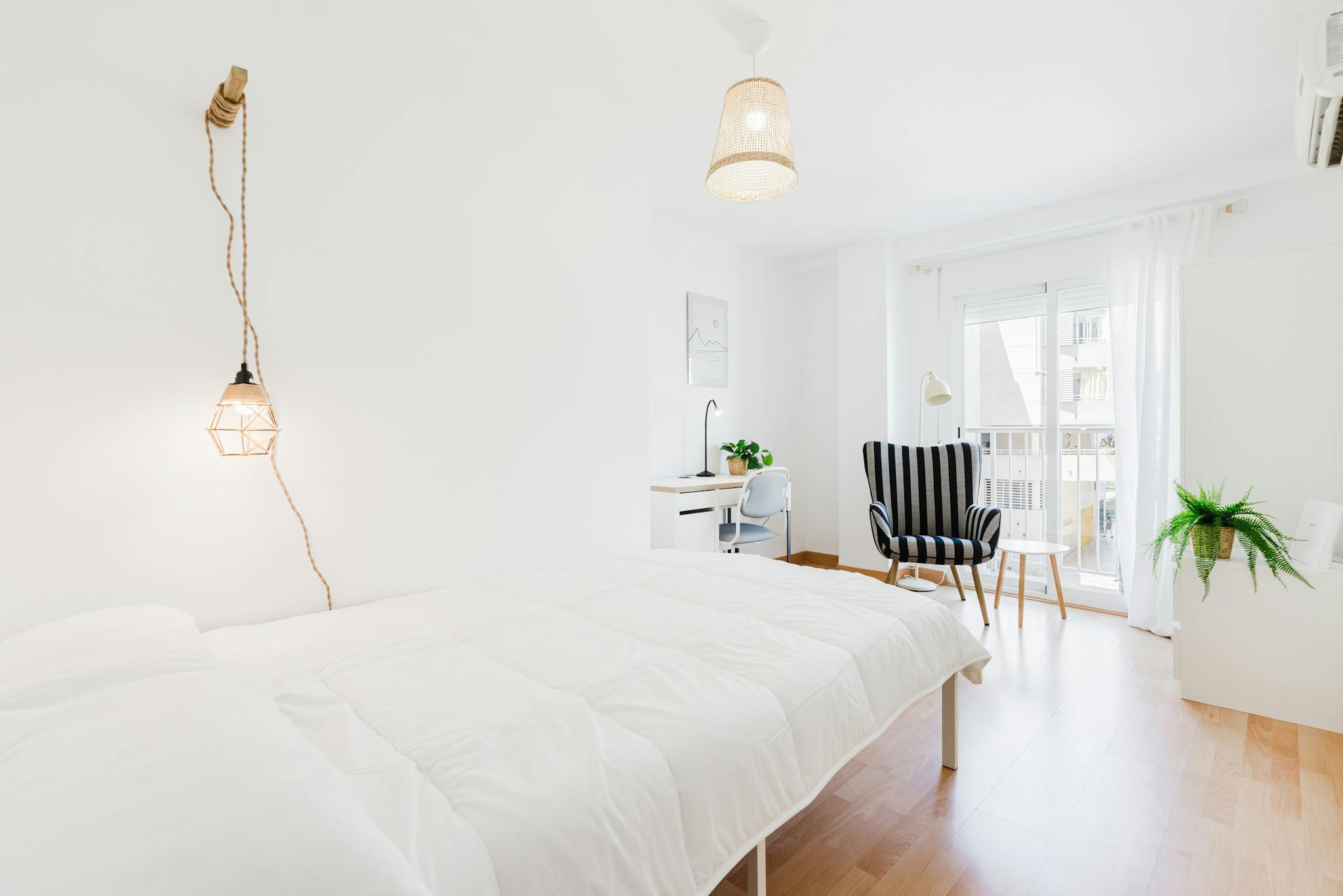 Carrer Consol, Valencia preview