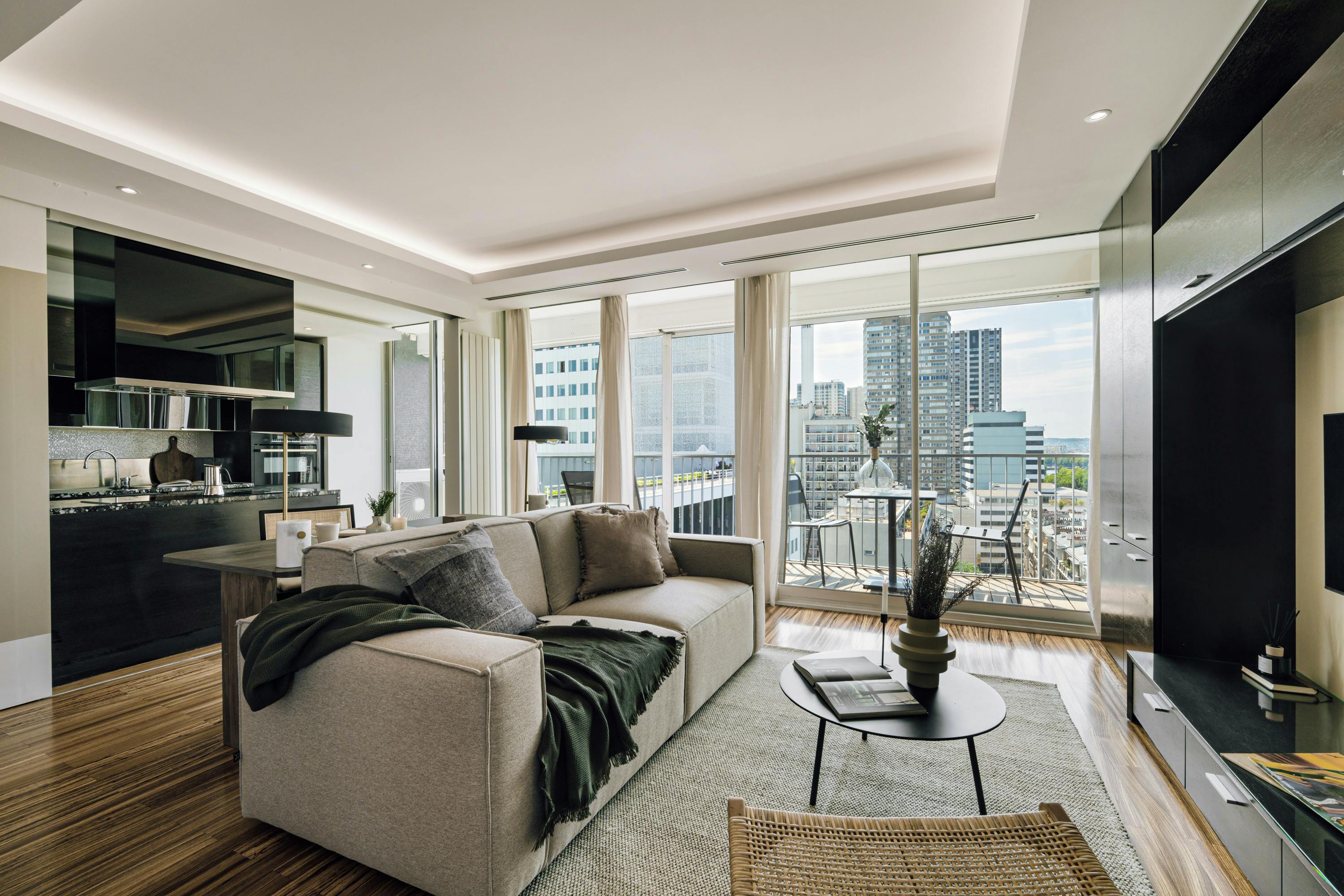 Apartment for rent for €5,769 per month in Paris, Boulevard de Grenelle