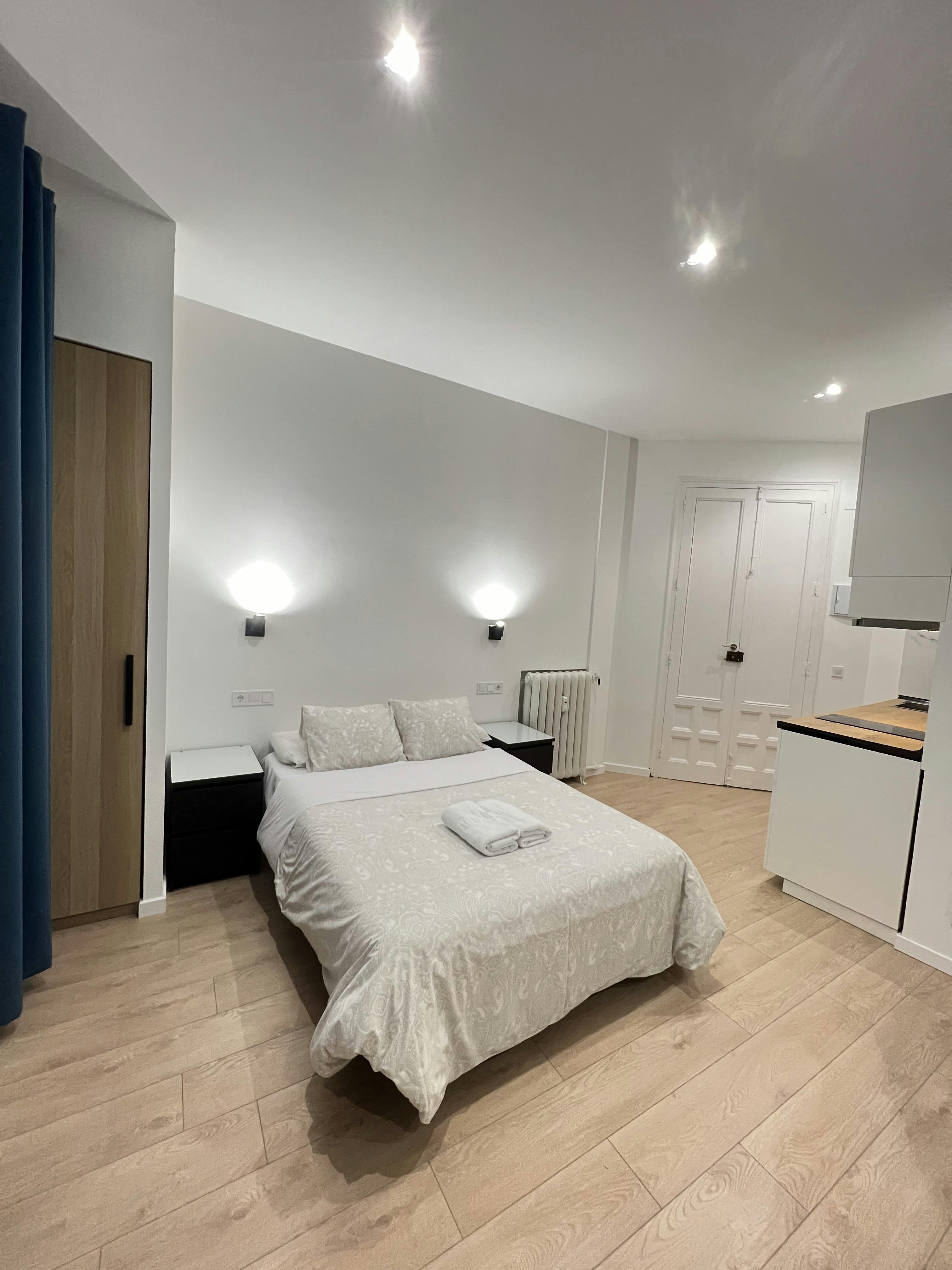 Studio for rent for €1,499 per month in Madrid, Calle de Alberto Aguilera