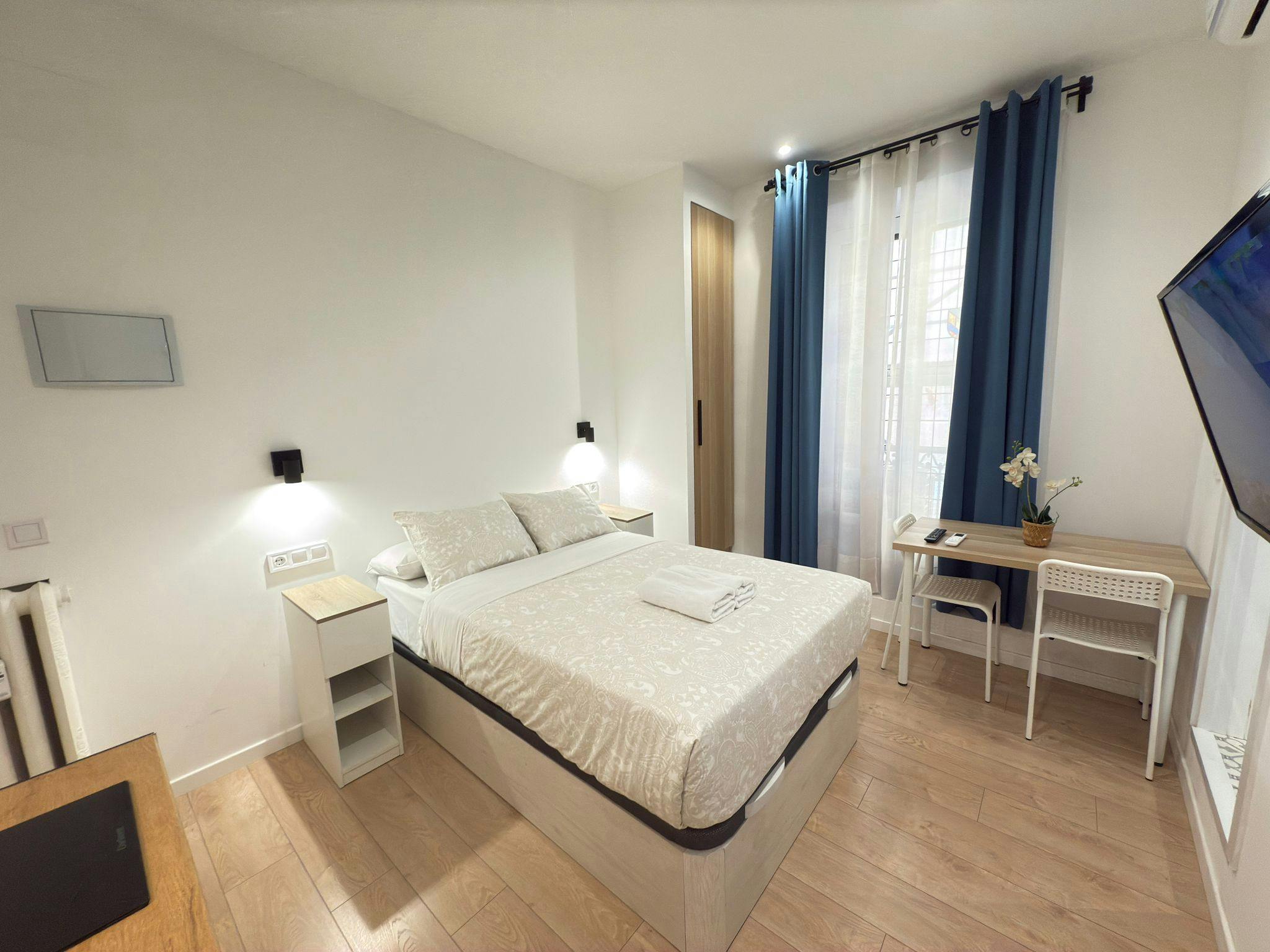 Studio for rent for €1,449 per month in Madrid, Calle de Alberto Aguilera