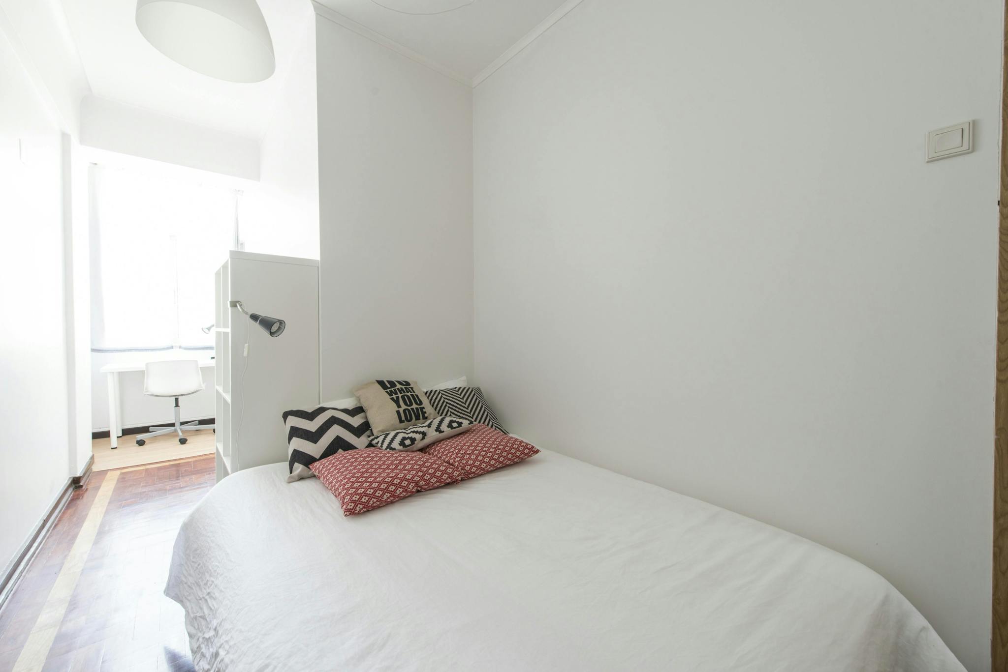 Avenida Visconde de Valmor, Lisbon preview