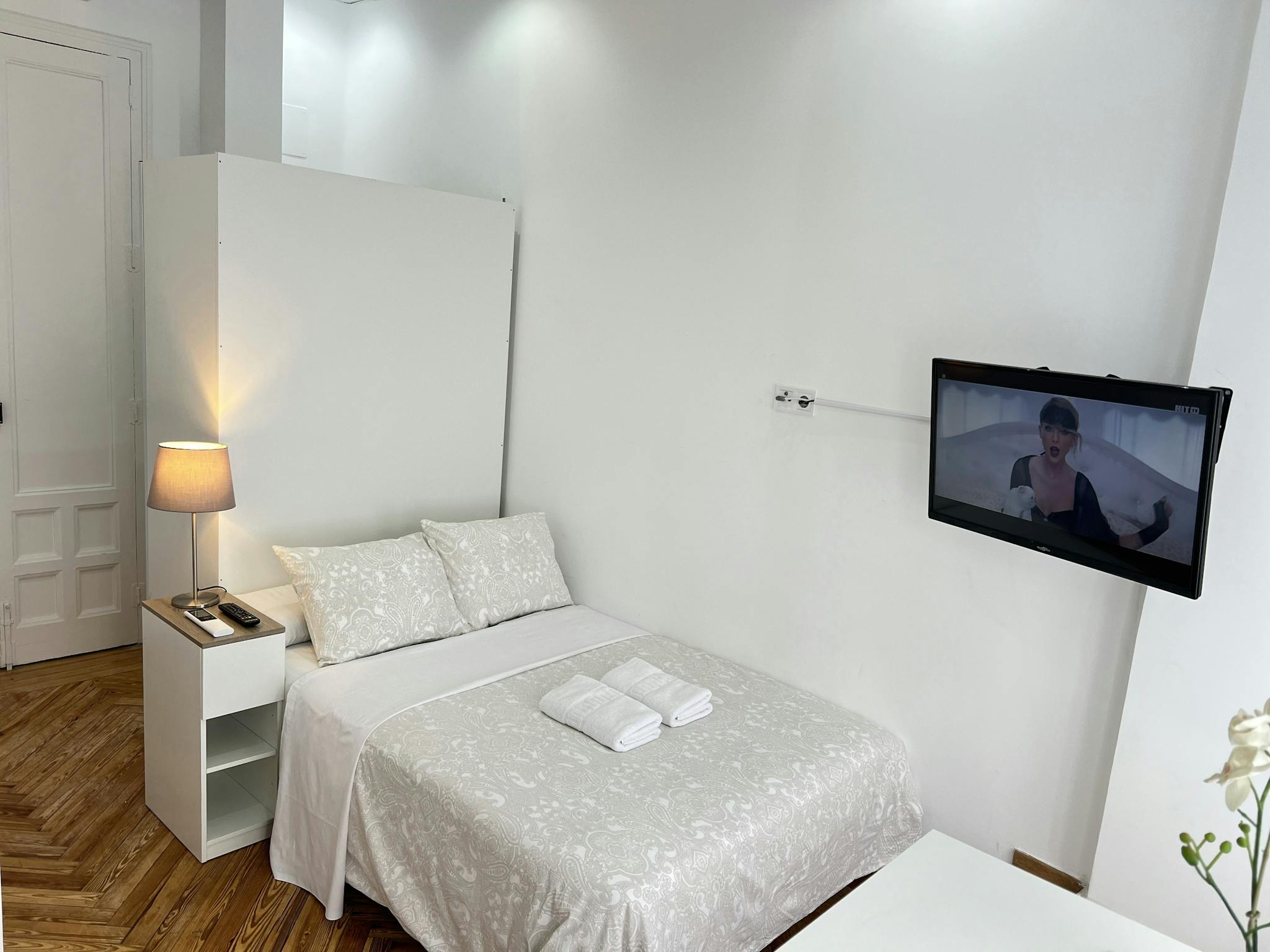 Calle de Alberto Aguilera, Madrid preview