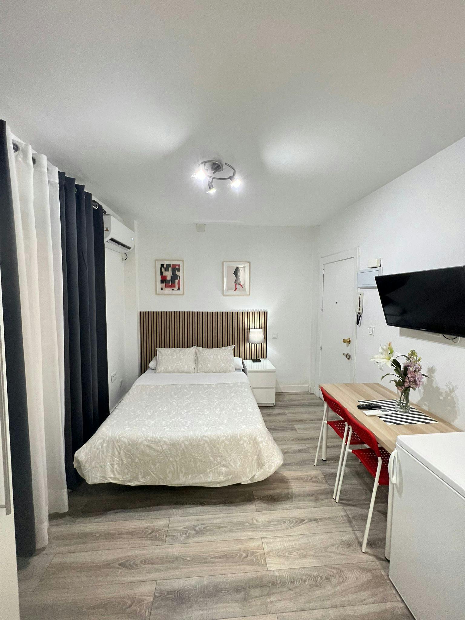 Studio te huur voor € 1.299 per maand in Madrid, Calle de Vallehermoso