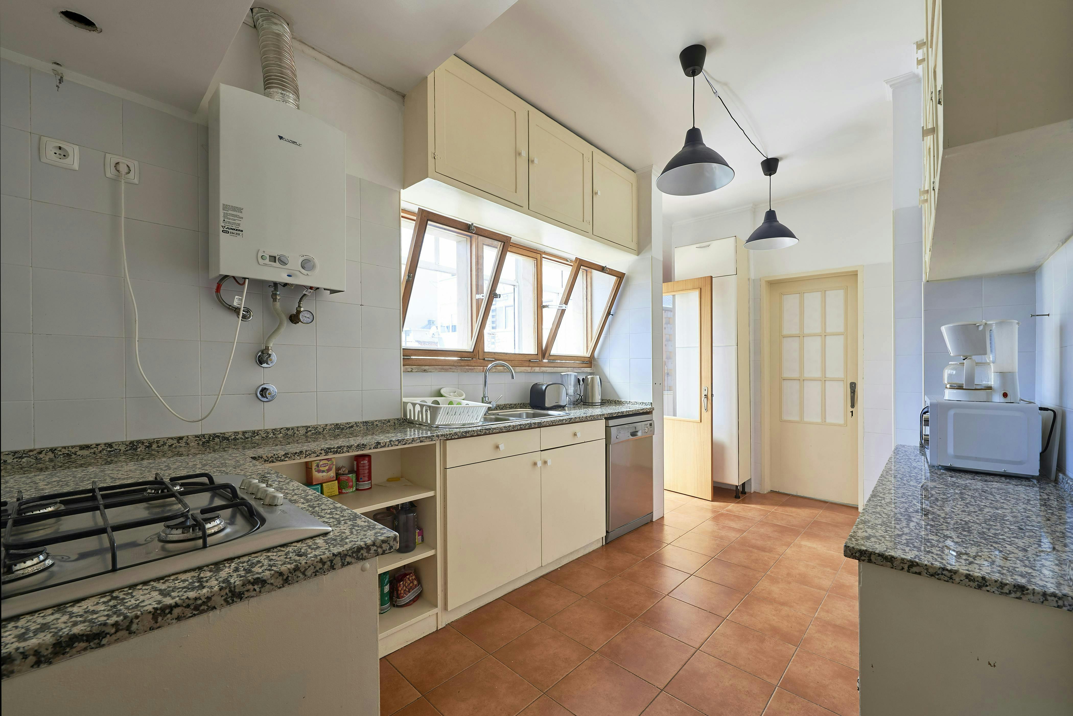 Apartment Lisbon, 100m² — photo 2