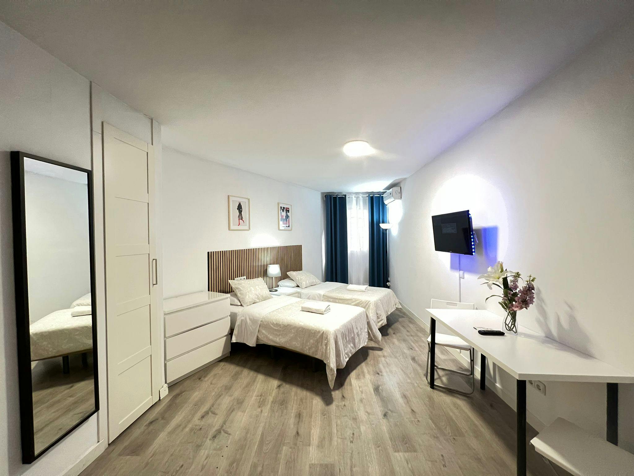 Studio for rent for €1,299 per month in Madrid, Calle de Vallehermoso