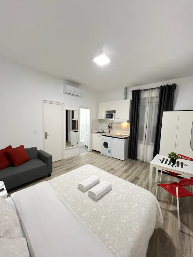 Apartment in Calle de Vallehermoso, Madrid (1538198) room image 2