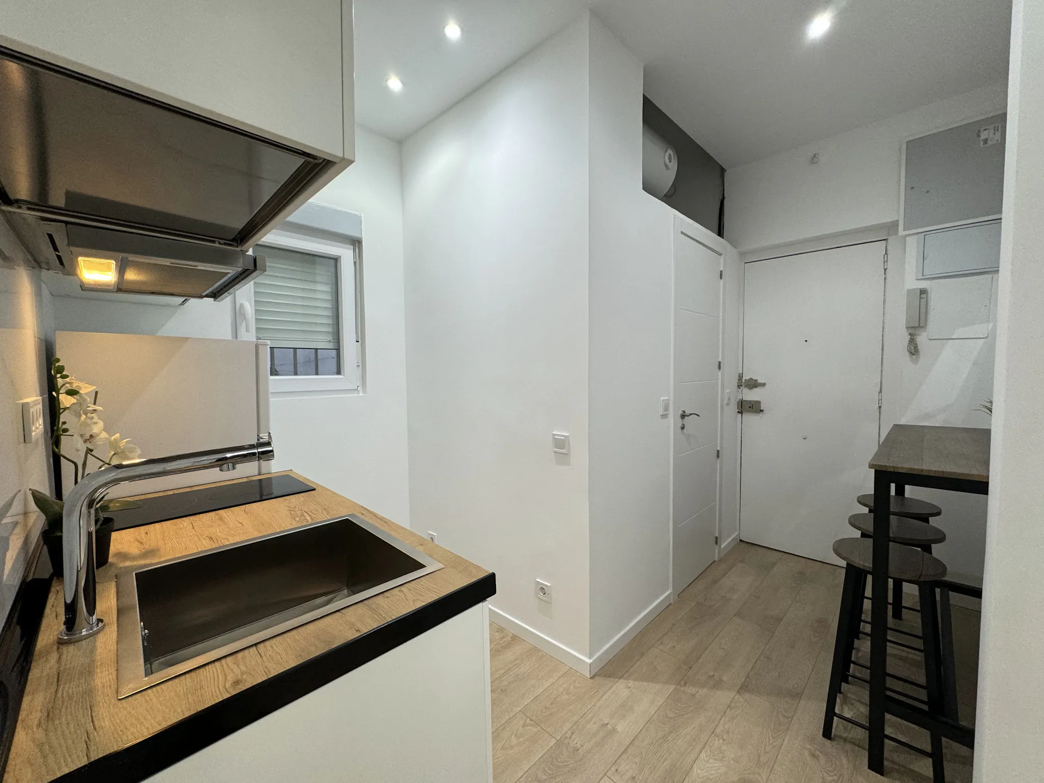 1-Bedroom Apartment in Calle Almansa, Madrid (1538203) ROOM 2