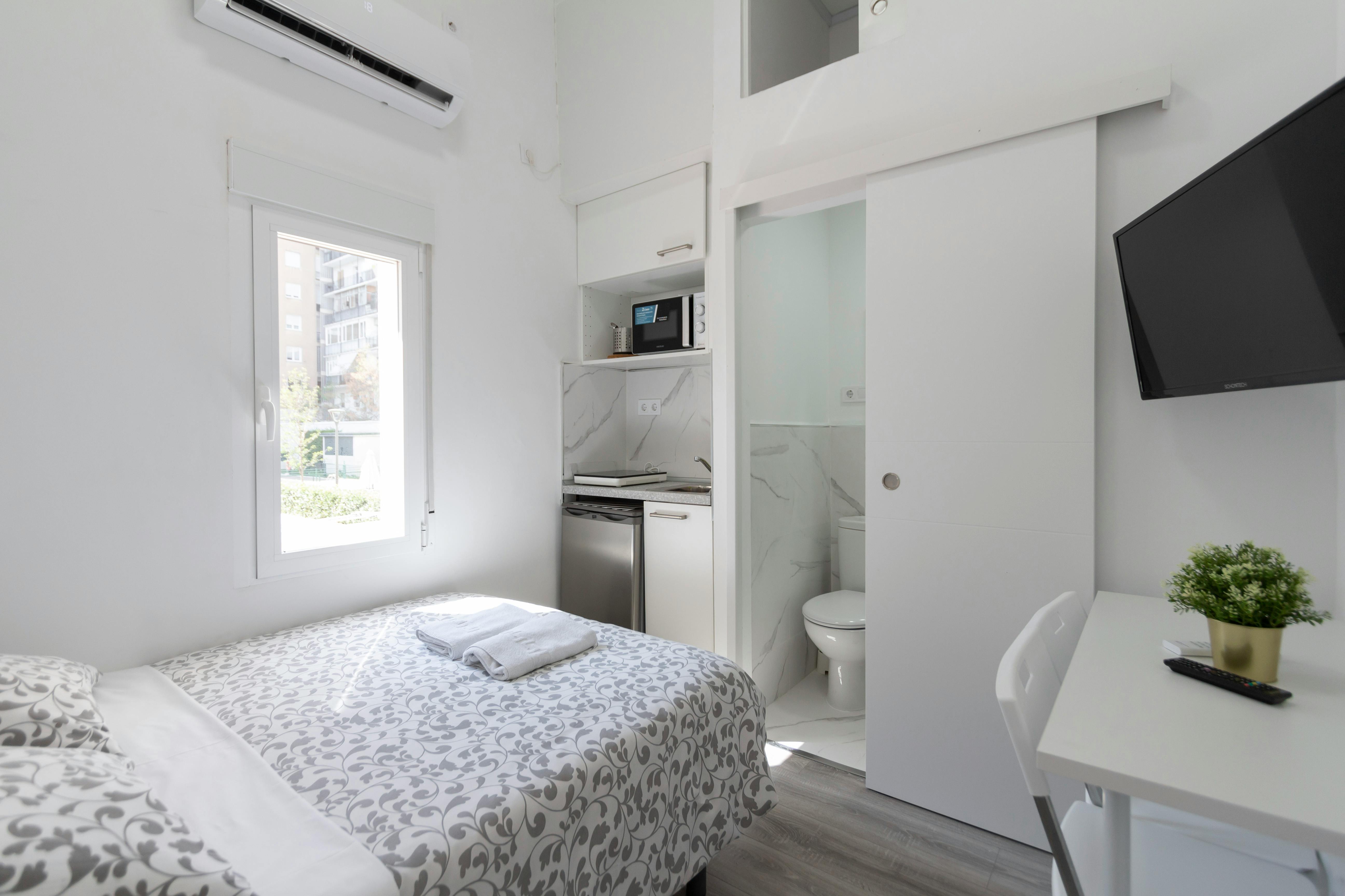 Studio for rent for €1,399 per month in Madrid, Calle de Fernán González
