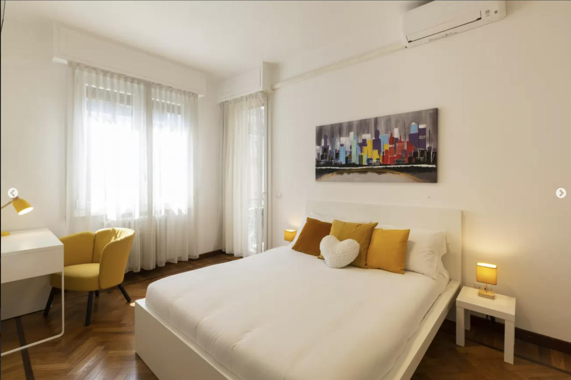 Piazza Tirana, Milan