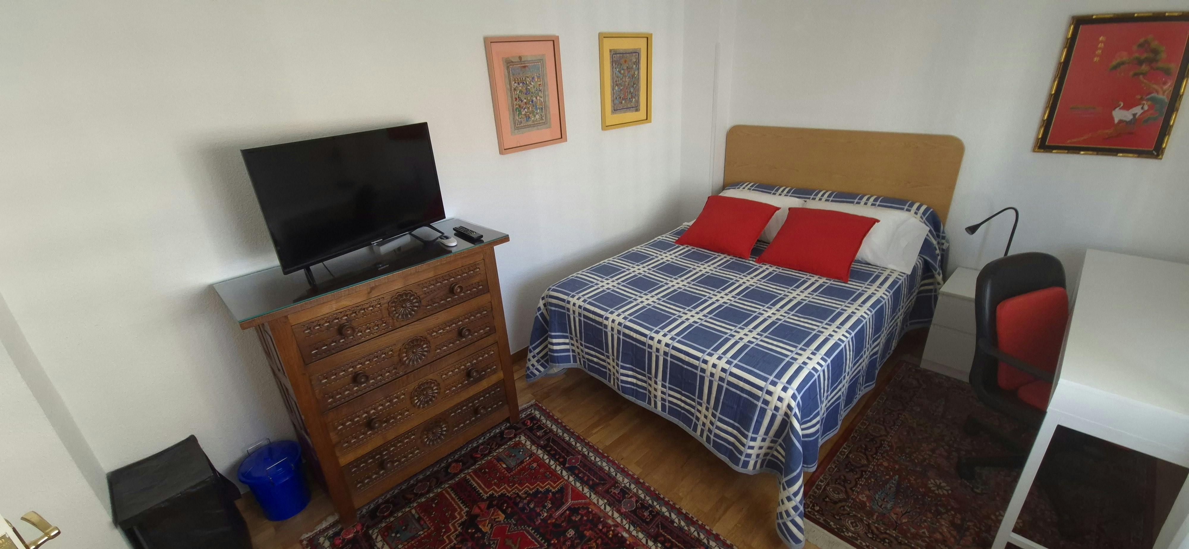 Private room in Calle Fermín Caballero, Madrid (1538276) ROOM 1