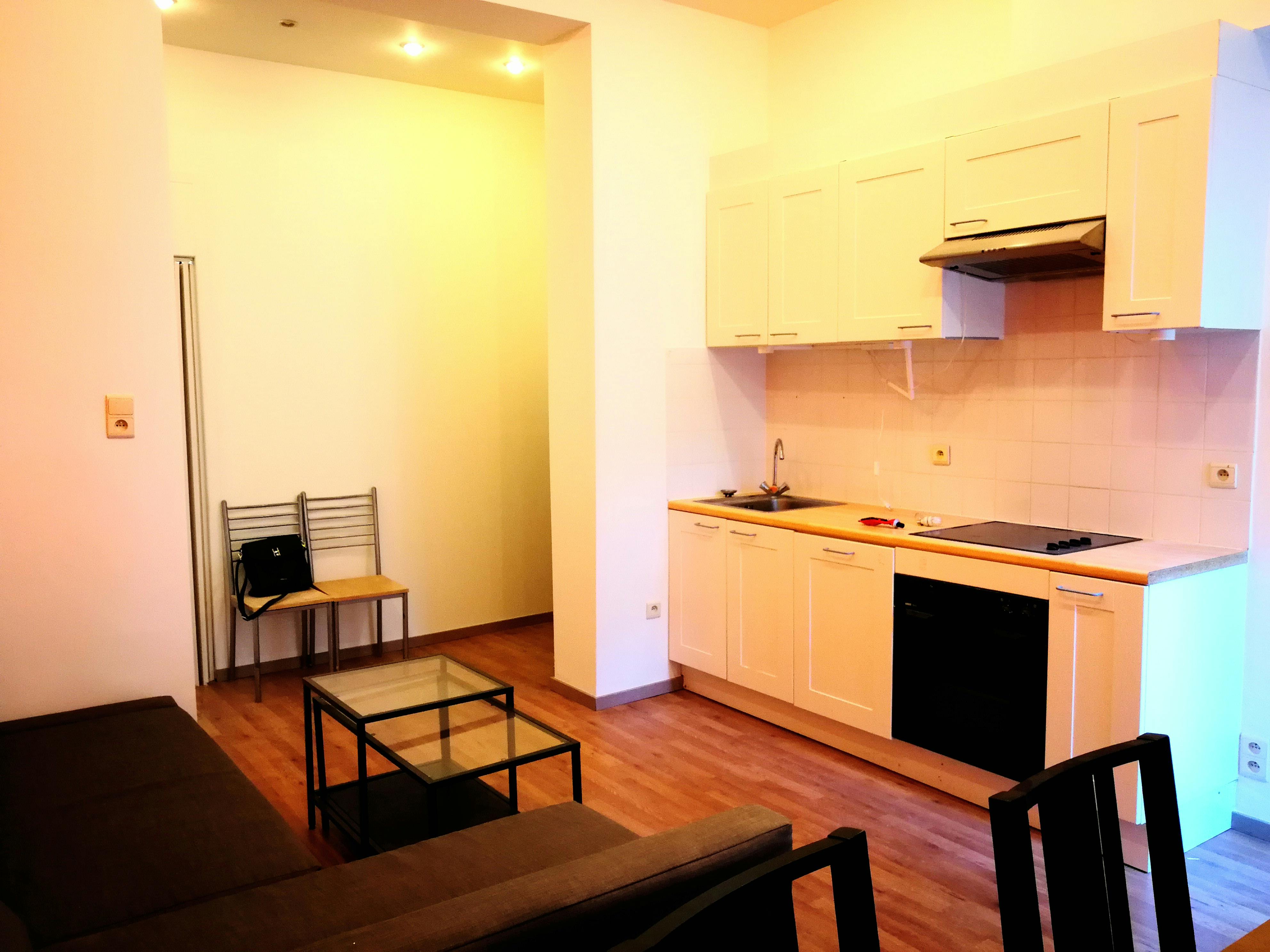 Wohnung zu mieten für 1.050 € pro Monat in Ixelles, Rue Goffart