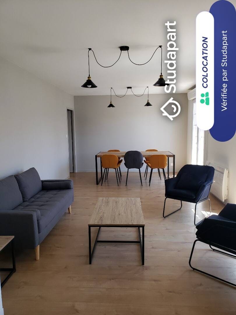Privé kamer te huur voor € 396 per maand in La Roche-sur-Yon, Rue des Pierraillers