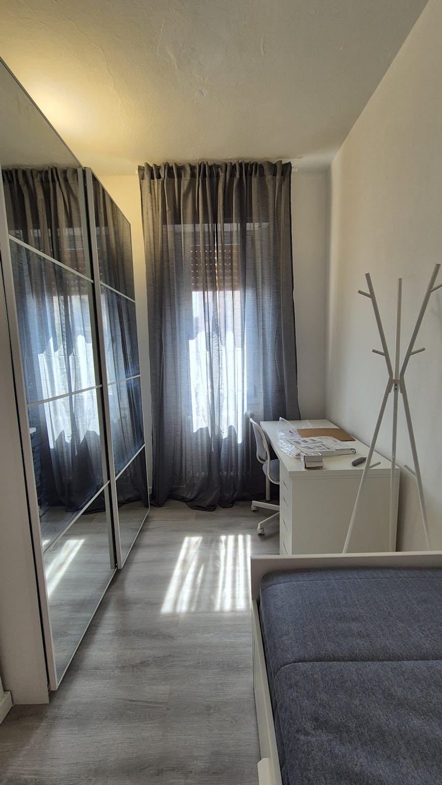 Viale Brenta, Milan preview