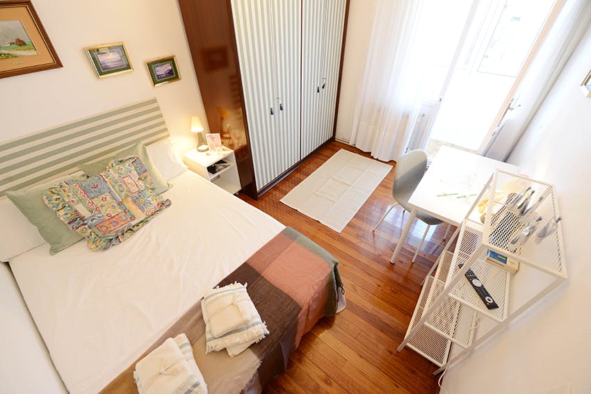 Lezamako trenbide zaharreko bidea, Bilbao preview