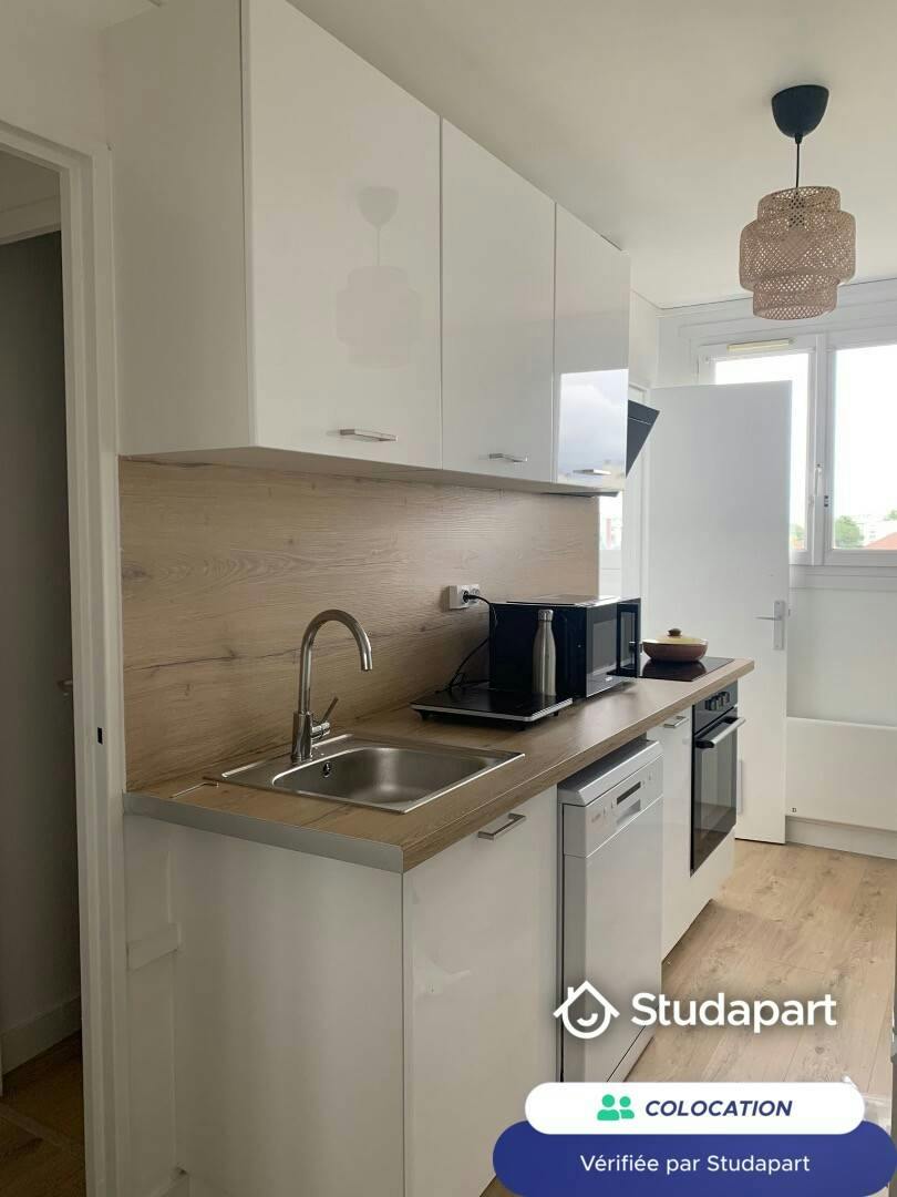 Private room for rent on Rue des Chalâtres, Nantes - Vue 4