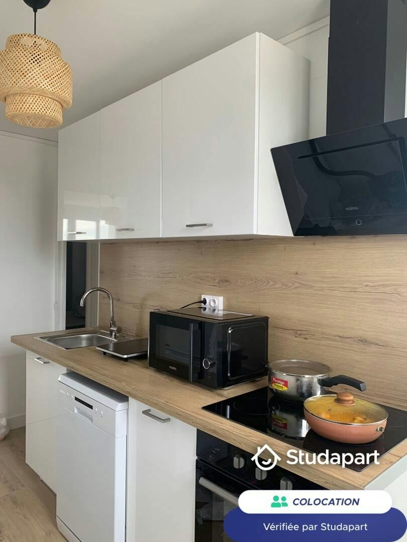 Private room for rent on Rue des Chalâtres, Nantes - Vue 5