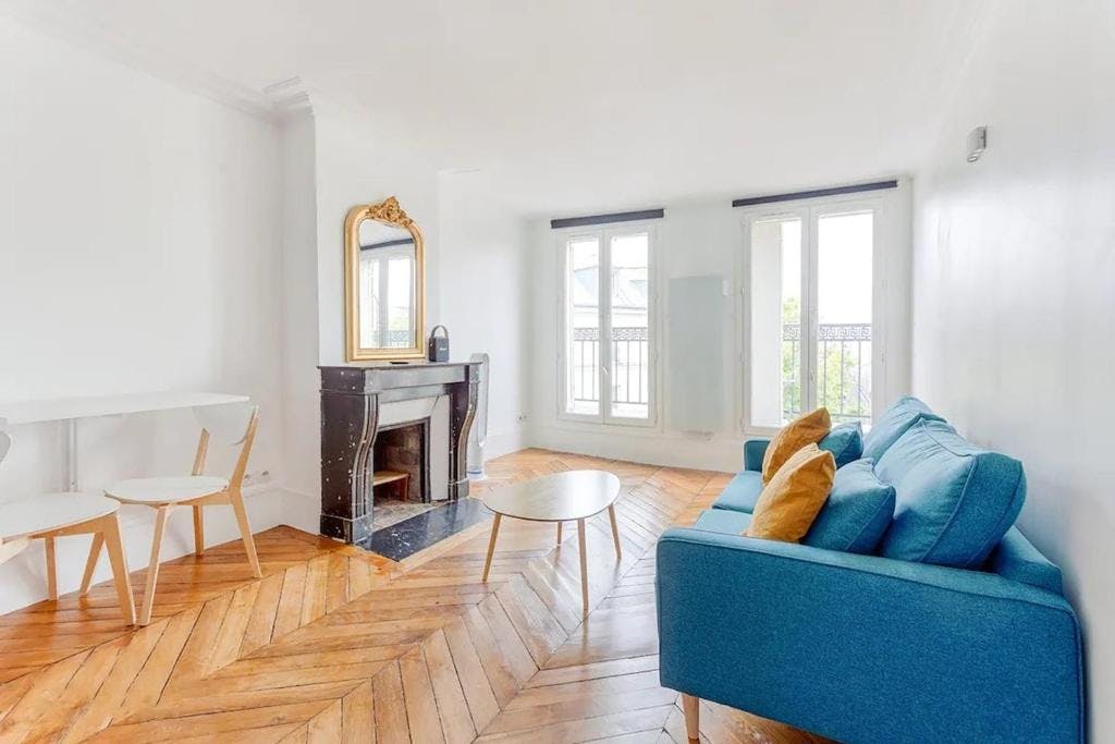 Wohnung zu mieten für 2.033 € pro Monat in Paris, Rue du Faubourg du Temple