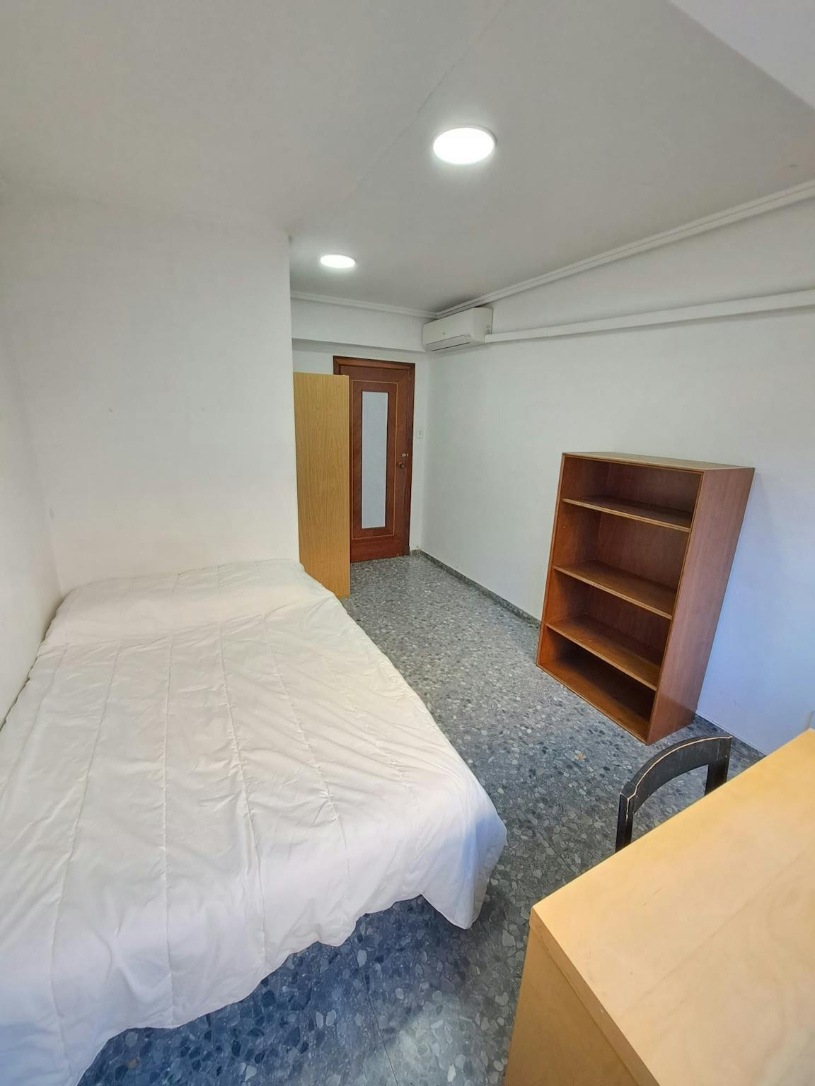 Calle de Utiel, Valencia preview